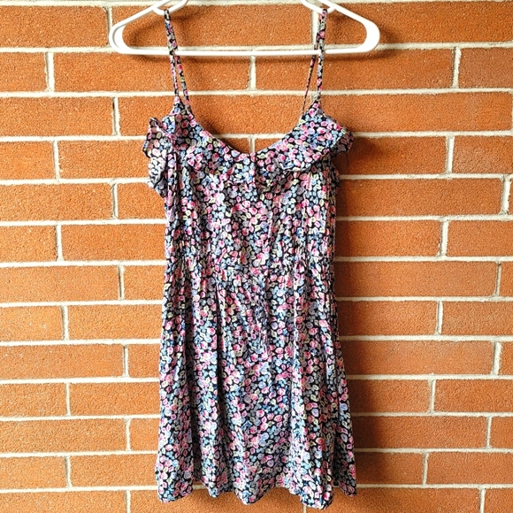 ⚡2/$20⚡04 Flutter Neckline Floral Pattern Dress - DIVIDED - Picture 1 of 6